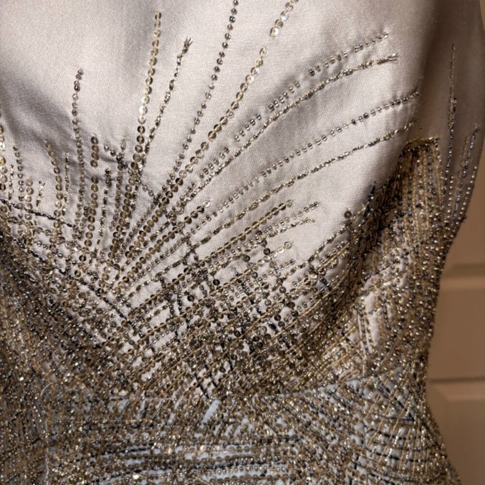 Carolina Herrera Beaded Sequin "Sunburst" Embellished Sleeveless Sheath Dress, 6 - Picture 5 of 8